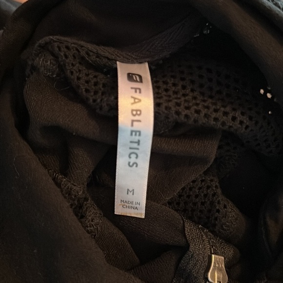 Fabletics Women's Black Full Zip Vest Size Medium Athletic Activewear - Picture 3 of 4